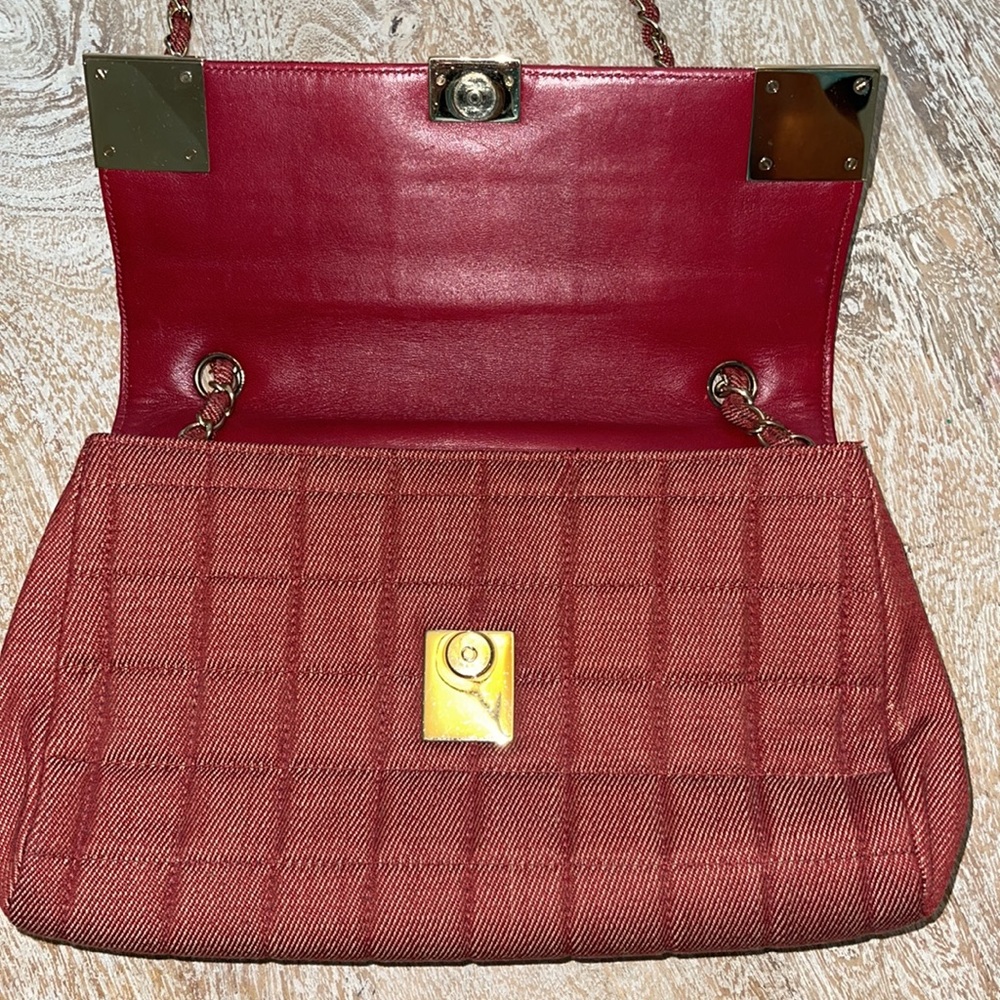 Chanel red gold chain denim handbag - Picture 4 of 6